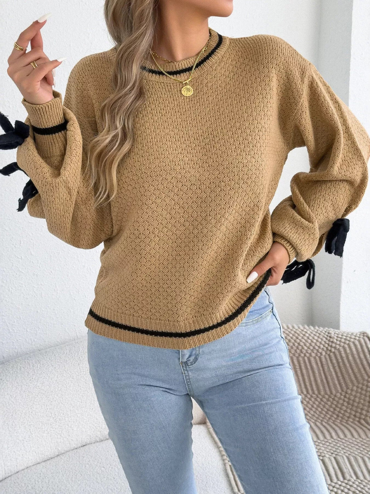Contrast Bow-Tie Sleeve Crew Neck Sweater - Dressed.