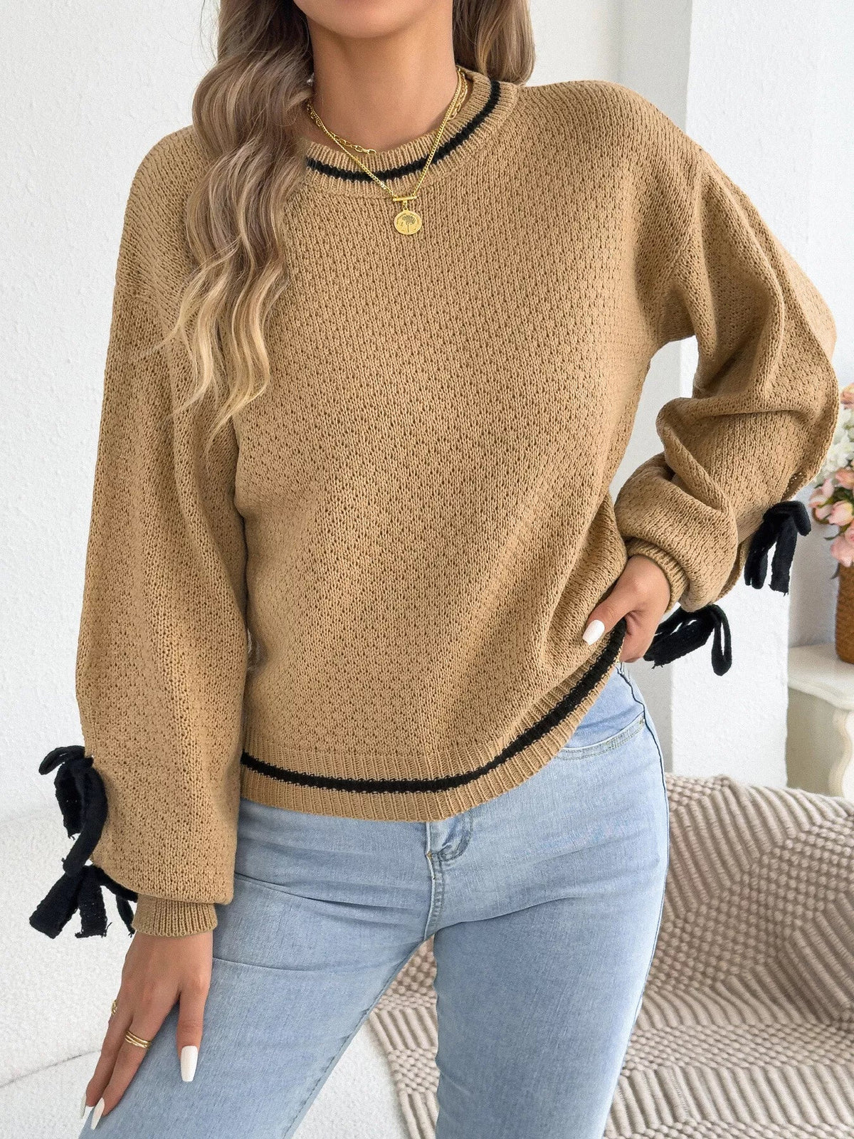 Contrast Bow-Tie Sleeve Crew Neck Sweater - Dressed.