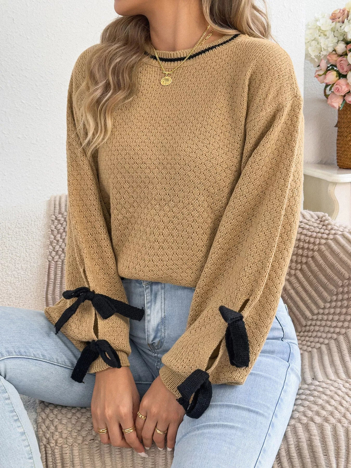 Contrast Bow-Tie Sleeve Crew Neck Sweater - Dressed.